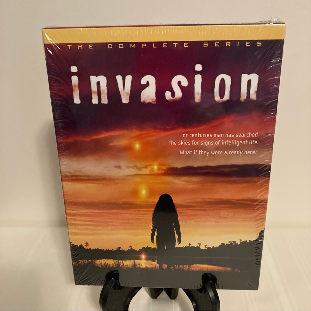 Invasion The Complete Series Boxed Set